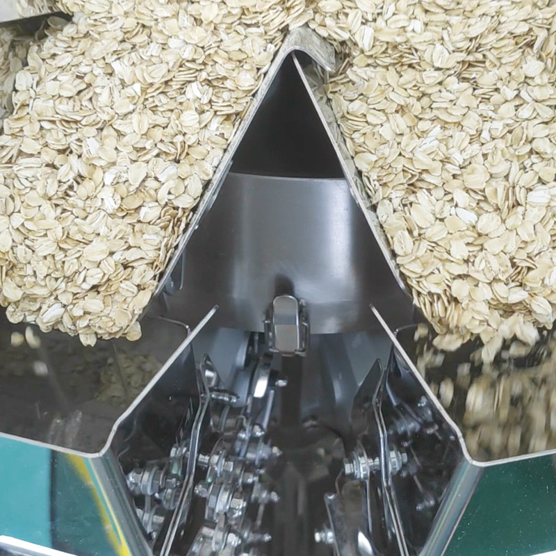 Machine d'emballage à plusieurs têtes pour les copeaux de pomme de terre, machine d'emballage pour les sachets de popcorn à base d'arachides et d'azote