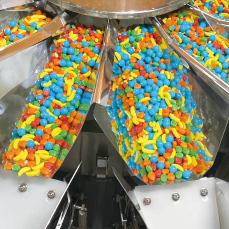 Machine de remplissage automatique multi-fonction de bouteille de pot en boîte de popcorn à la gelée de coton et à l' arachide