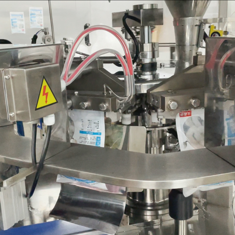 Technologie de pesée dynamique et pesée de précision Combinaison parfaite pour la machine d'emballage de nourriture surgelée