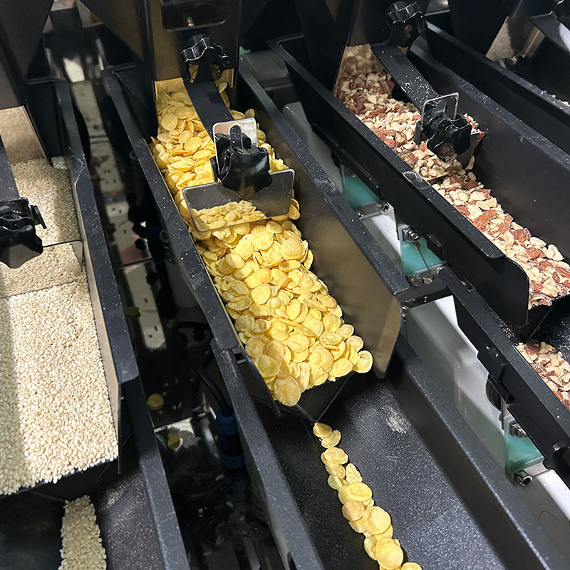 Machine d'emballage de sacs préfabriqués pour aliments pour oiseaux Machine d'emballage de nourriture pour chiens et chats Machine d'emballage de nourriture