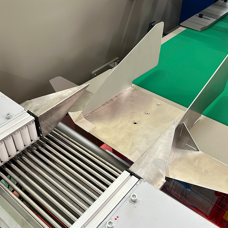 Machine d'emballage automatique pour oreillers de légumes/fruits frais