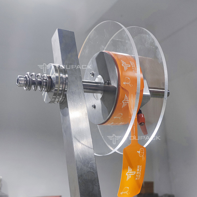 Machine de conditionnement de sacs en filet semi-automatique avec construction en acier inoxydable 304/316, vitesse de 25-40 BPM et fonctionnement en 220V